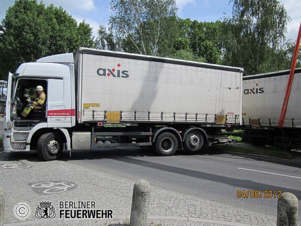 Umgestürtzter Anhänger