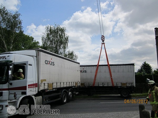 Umgestürtzter Anhänger