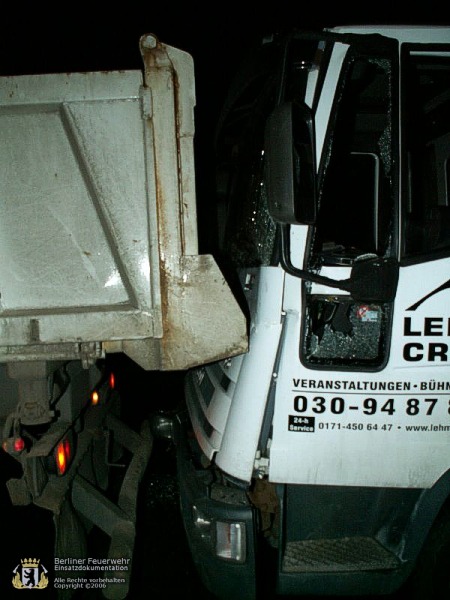 Aufgefahrener Lkw