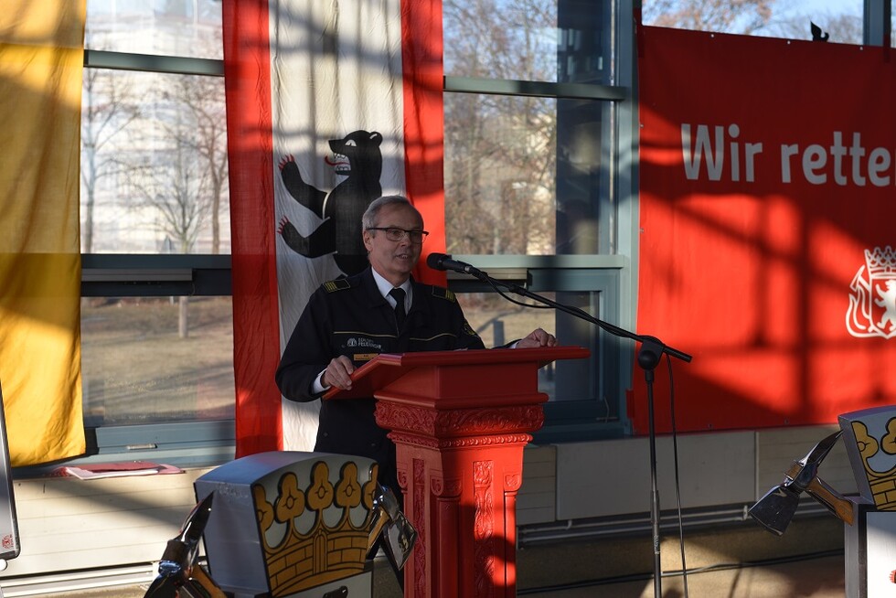 Der Festakt wurde eröffnet vom Leitenden Branddirektor Reimund Roß