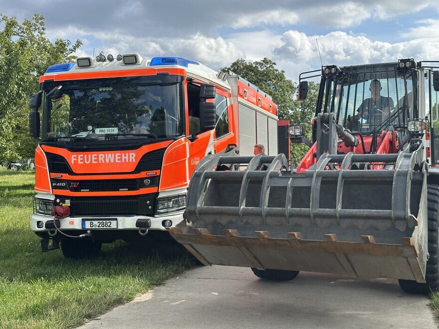 Rüstwagen und Radlader