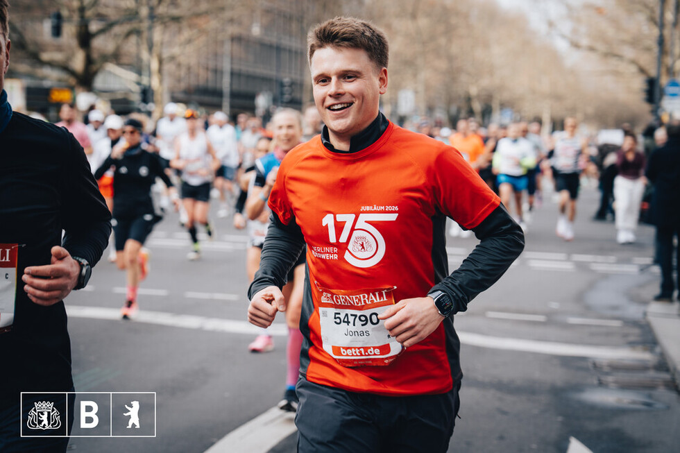 Berliner Halbmarathon – Die Berliner Feuerwehr mittendrin