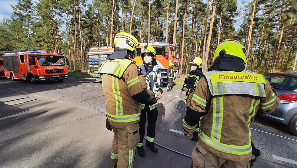 Besprechung der Einsatzleiter