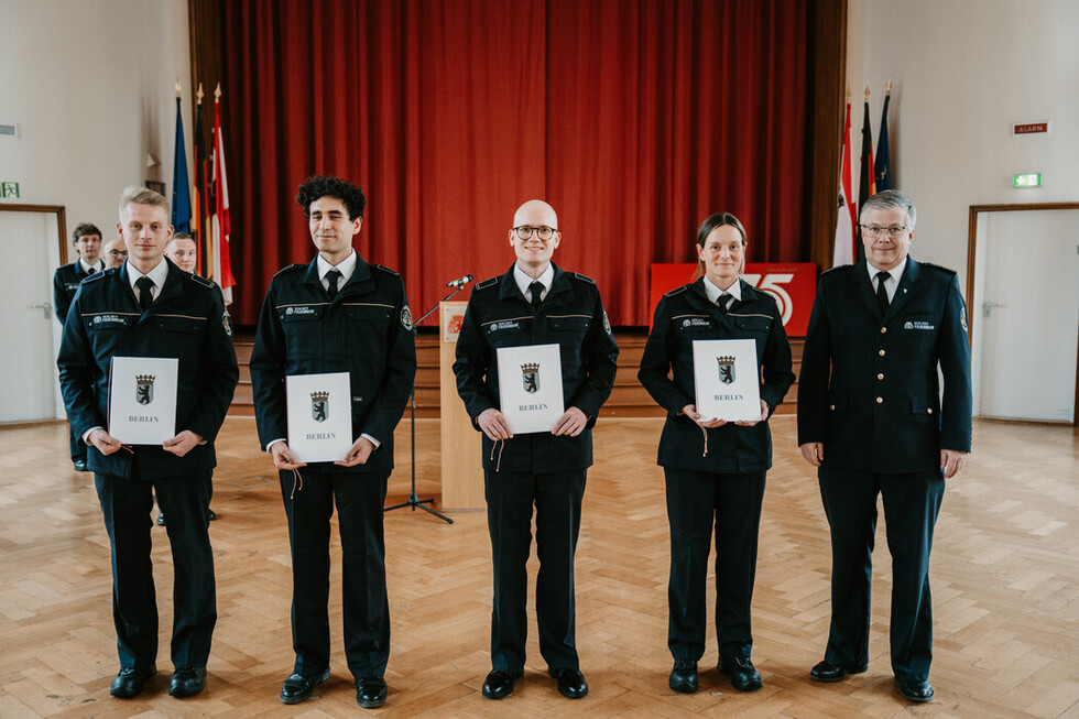 Feierliche Ernennungen und Beförderungen bei der Berliner Feuerwehr März 2026