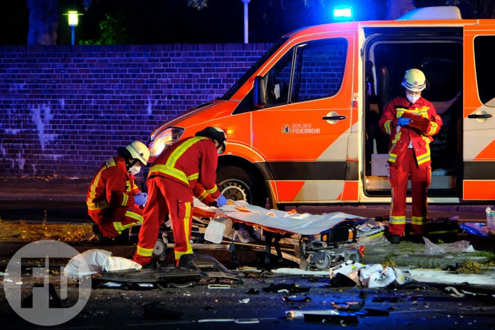 Rettungsdienstkräfte im Einsatz