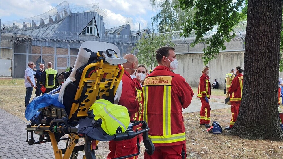 Rettungsdienstpersonal am Behandlungsplatz