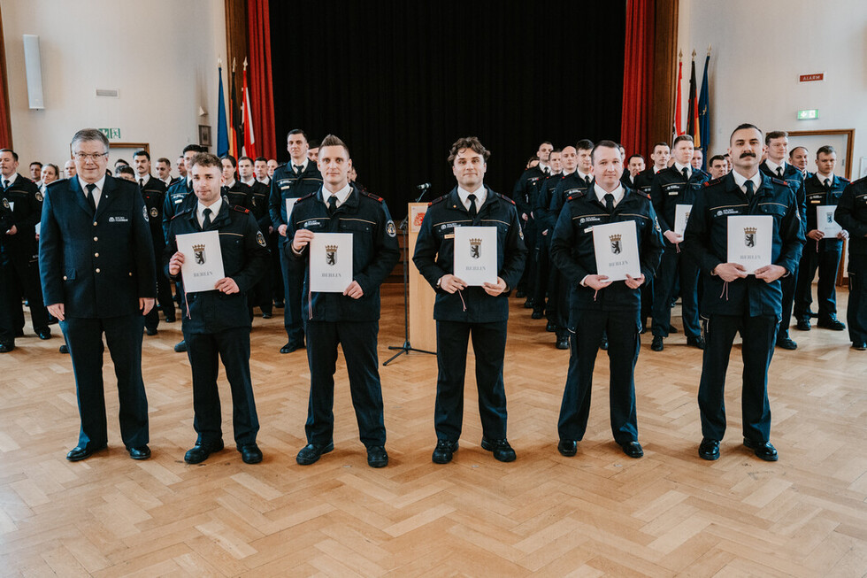 Feierliche Ernennungen und Beförderungen bei der Berliner Feuerwehr März 2026