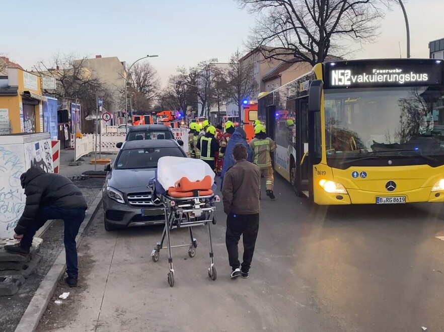 Evakuierungsbus der BVG im Einsatzabschnitt Medizinische Rettung