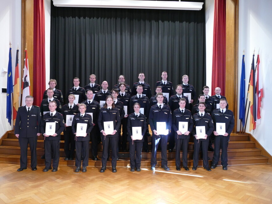 Gruppenbild Brandmeisterinnen und Brandmeister