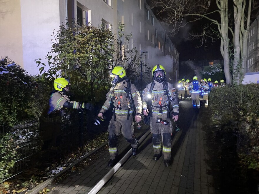 Diverse Einsatzkräfte