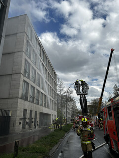 Aufbau der DLK zur Brandbekämpfung
