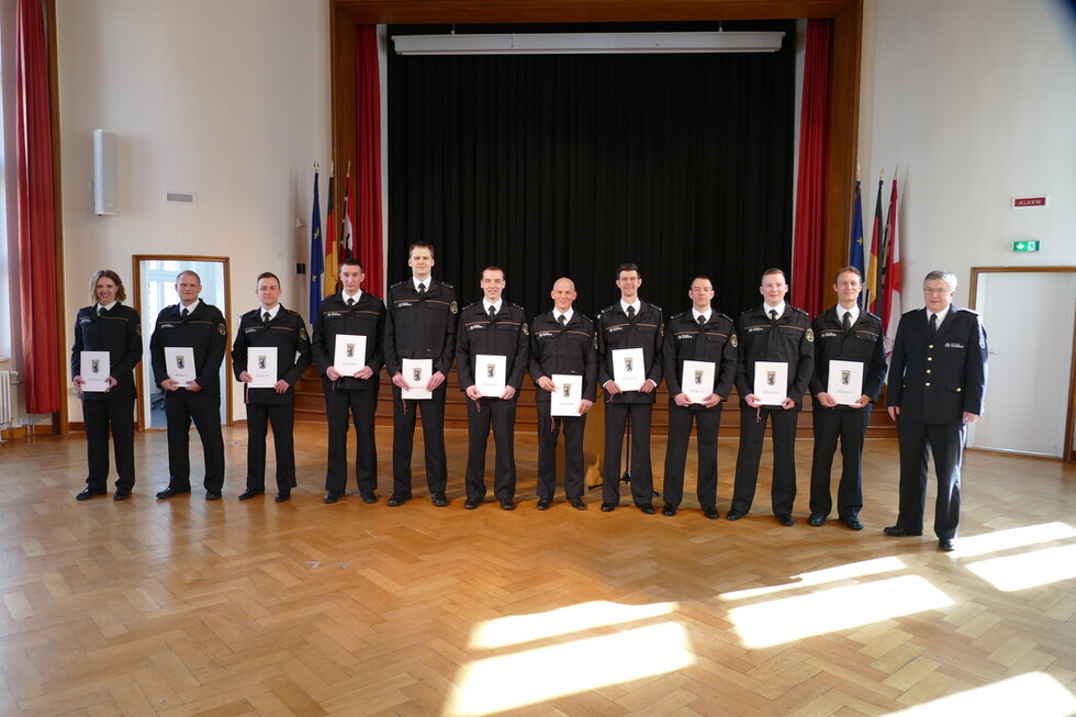 Gruppenbild neu ernannter Führungskräfte mit dem LBD