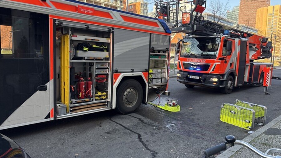 Einsatzfahrzeuge an der Einsatzstelle