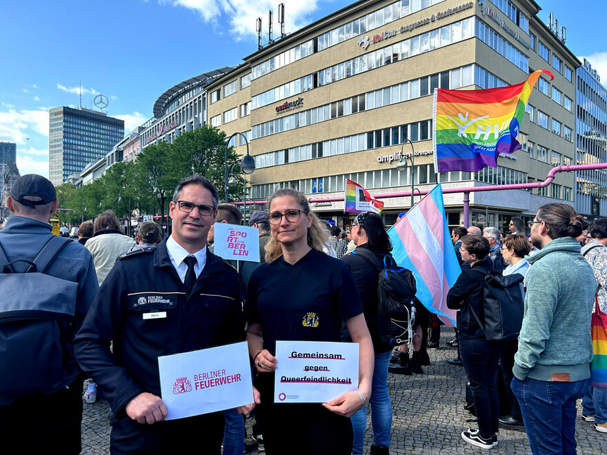 Klare Positionierung der Berliner Feuerwehr gegen Queerfeindlichkeit und für Vielfalt.