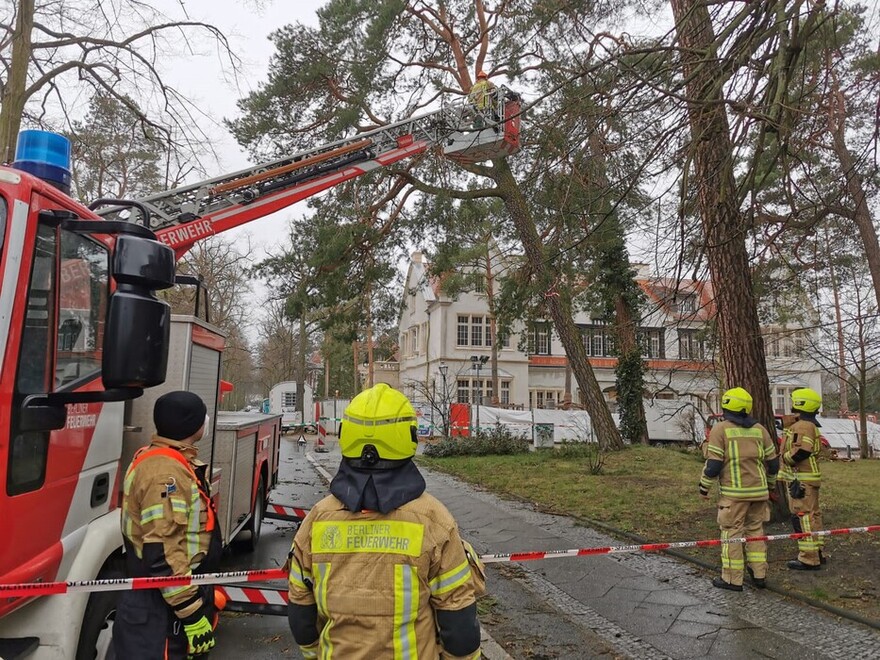 Drehleiter im Einsatz 