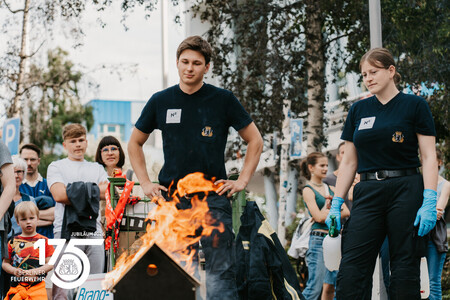 Berliner Feuerwehr bei der Langen Nacht der Wissenschaften 2026