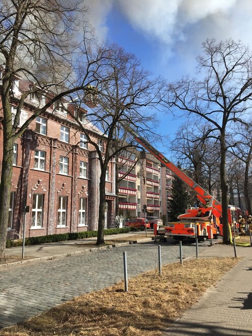B-Rohr im Einsatz zur Brandbekämpfung