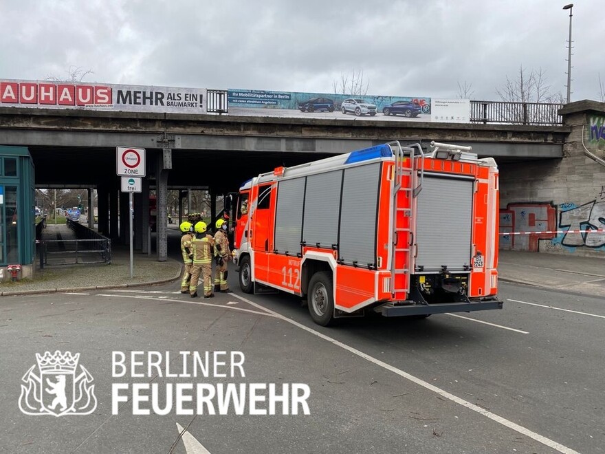 Einsatzfahrzeug am Tempelhofer Damm