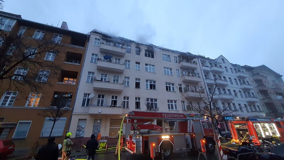 Einsatzstelle bei Tagesanbruch