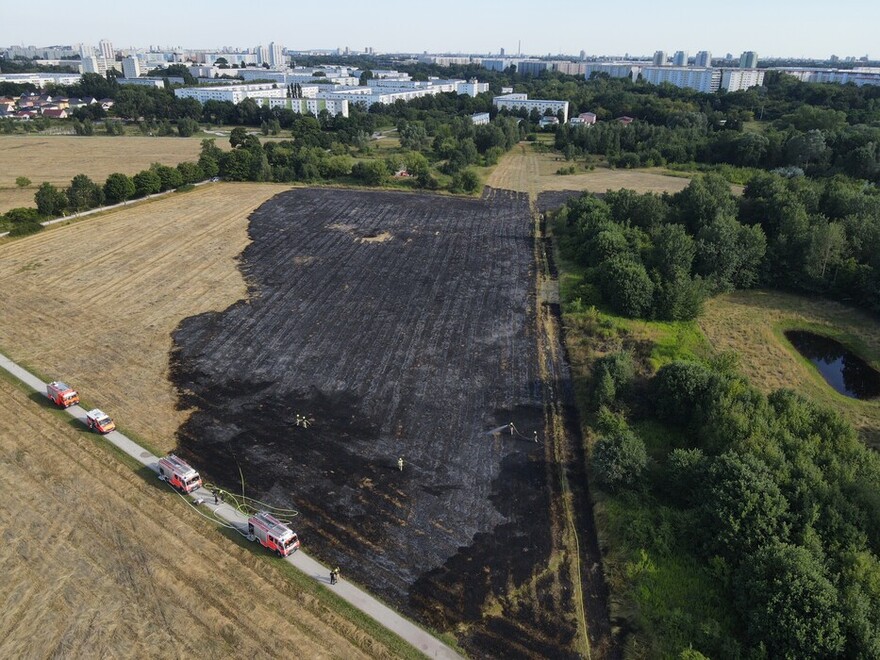 Luftbild der Drohne nach Brandbekämpfung