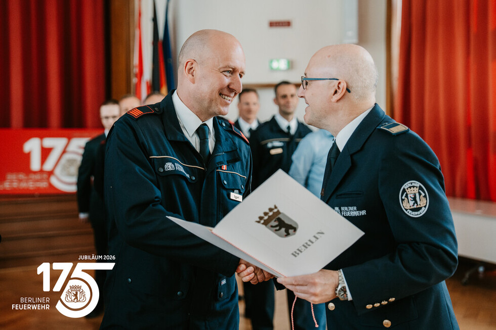 Feierliche Ernennung und Beförderung bei der Berliner Feuerwehr