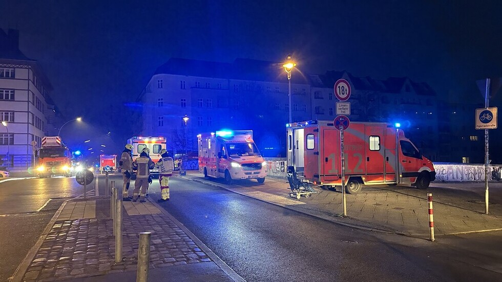 Rettungskräfte im Bereitstellungsraum Medizinische Rettung