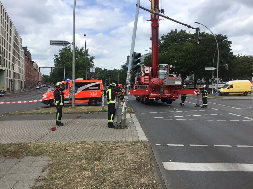 Demontage einer Lichtzeichenanlage