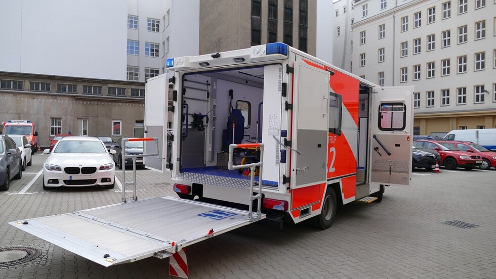 Mit der Ladebordwand ist ein schonenender Hebevorgang möglich.