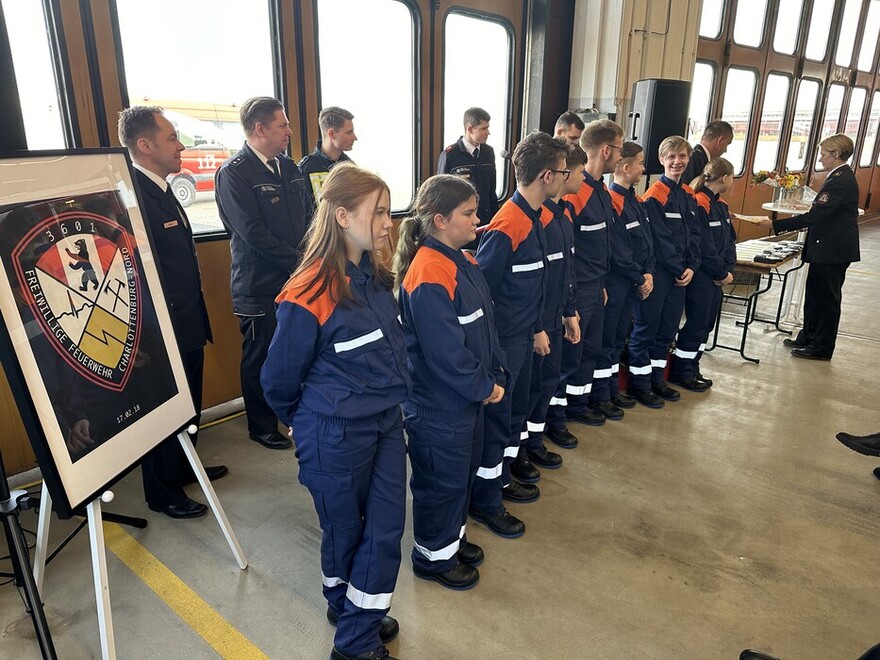 Die ersten 8 Jugendlichen der neuen Jugendfeuerwehr