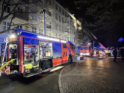 Drehleiter im Außenangriff
