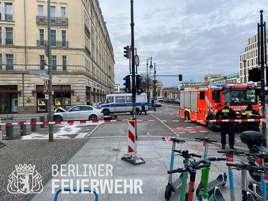 Einsatzstelle in Blickrichtung Brandenburger Tor