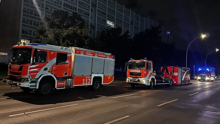 Spezialfahrzeuge des TD an der Einsatzstelle