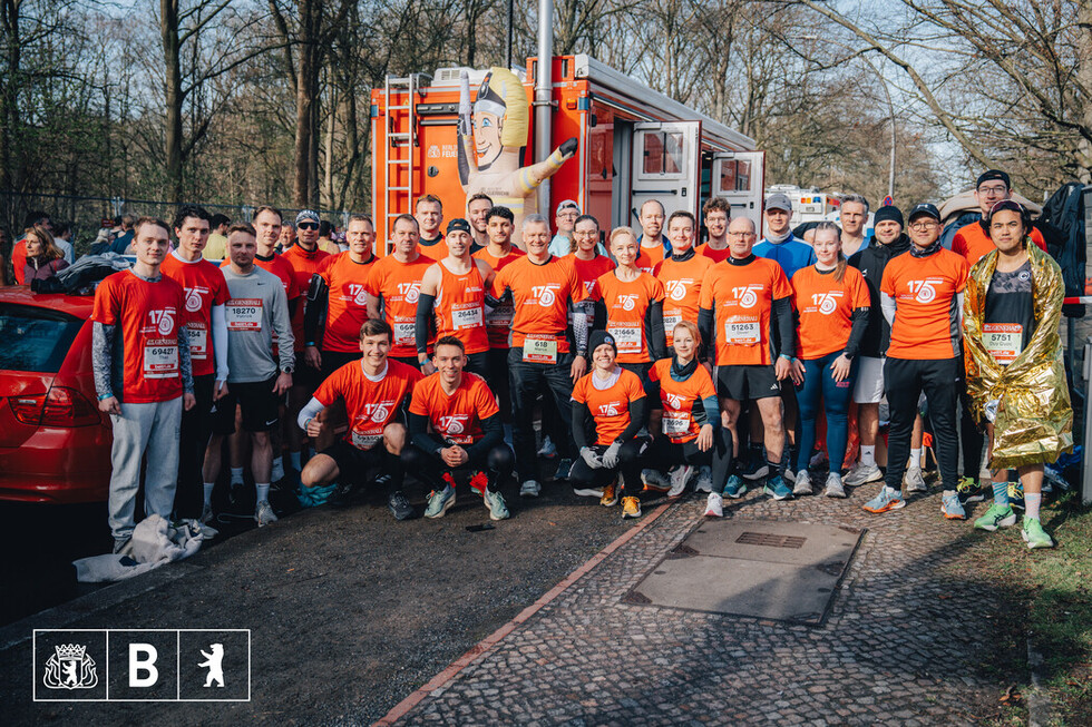 Berliner Halbmarathon – Die Berliner Feuerwehr mittendrin