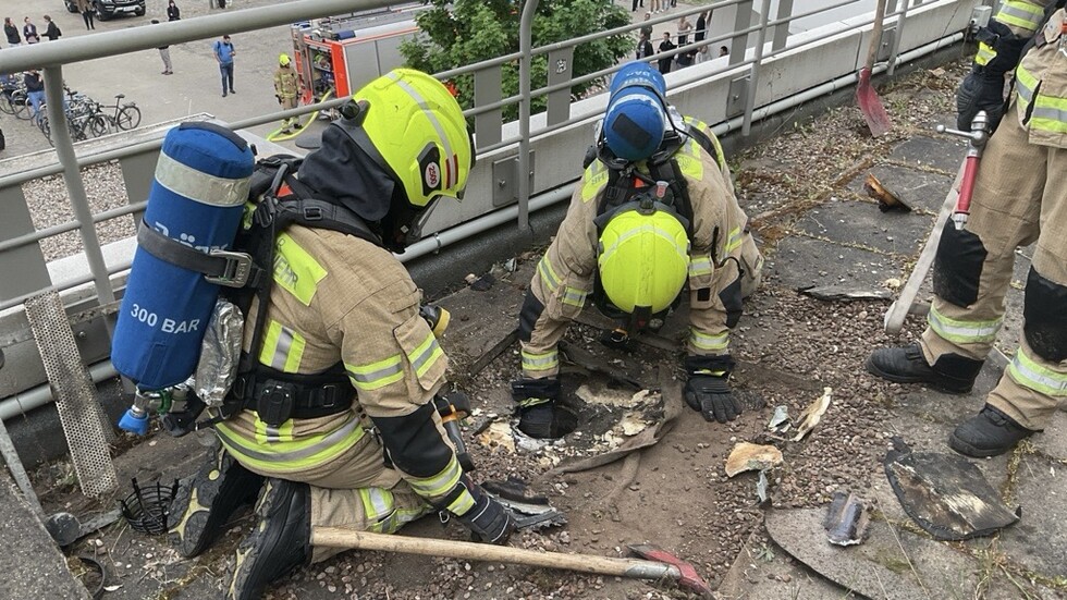 Einsatzkräfte am Schadensort
