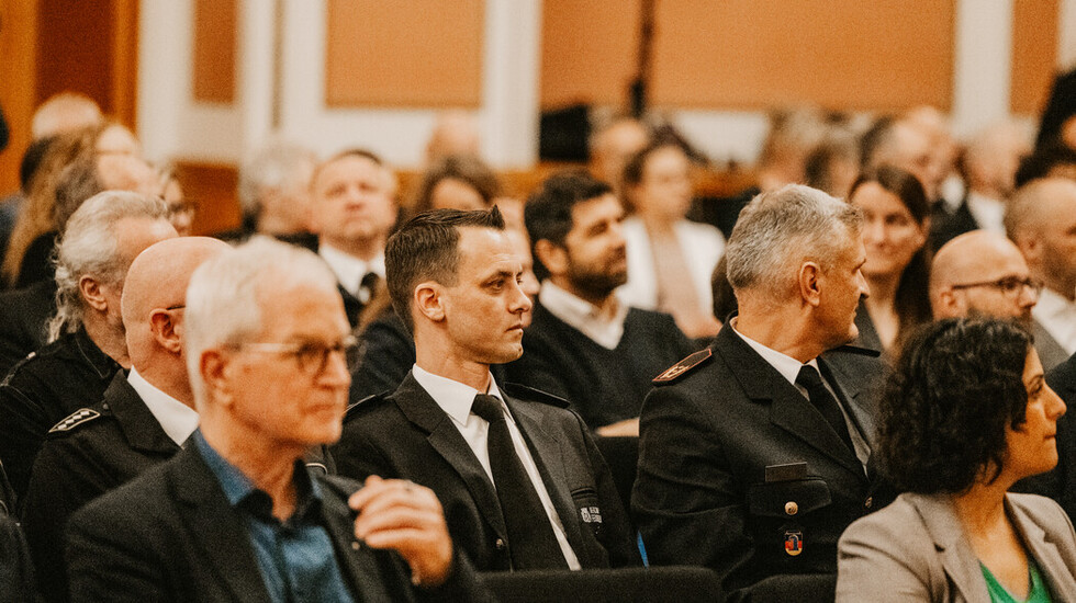Verleihung des goldenen Feuerwehr- und Katastrophenschutz-Ehrenzeichens