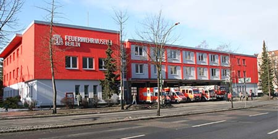 Feuerwache Tegel mit Feuerwehrmuseum