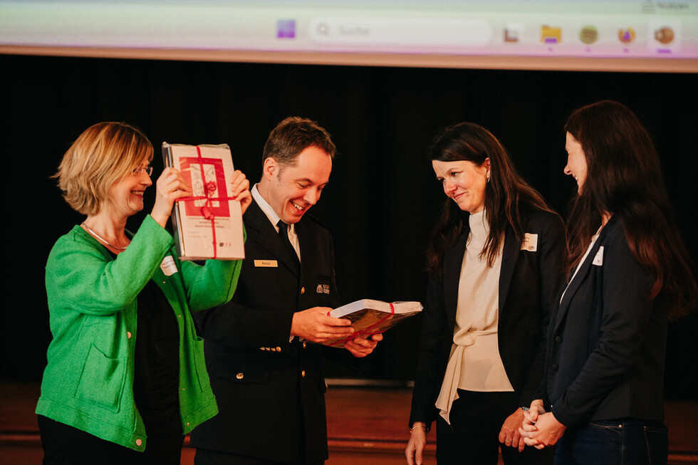 Übergabe des Abschlussberichtes an die Berliner Feuerwehr und die Verwaltungsakademie Berlin