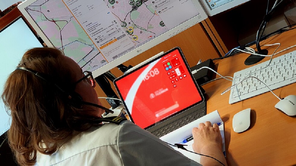 Telenotärztin in der Feuerwehrleitstelle