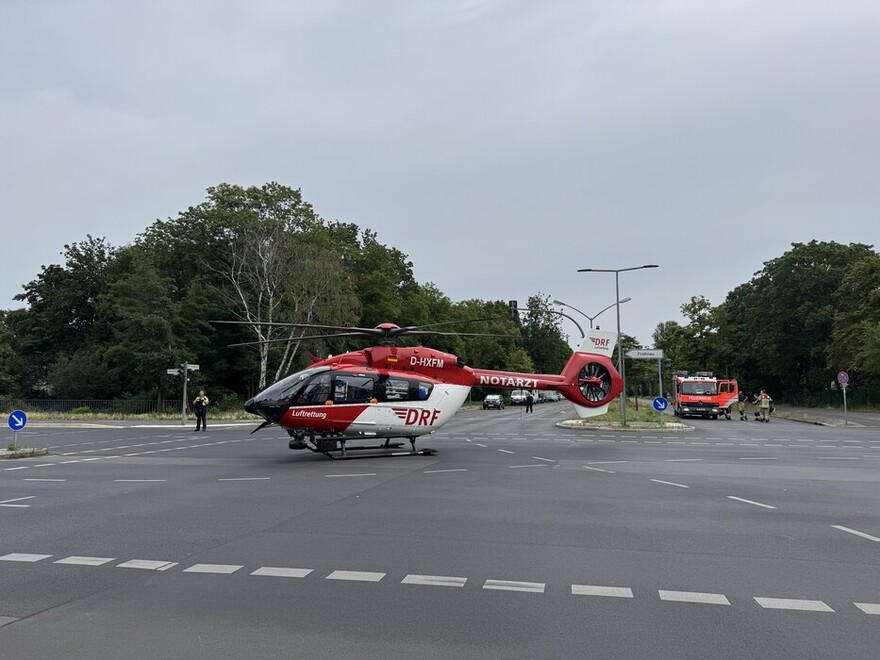 Rettungshubschrauber an der Einsatzstelle Rettungshubschrauber an der Einsatzstelle