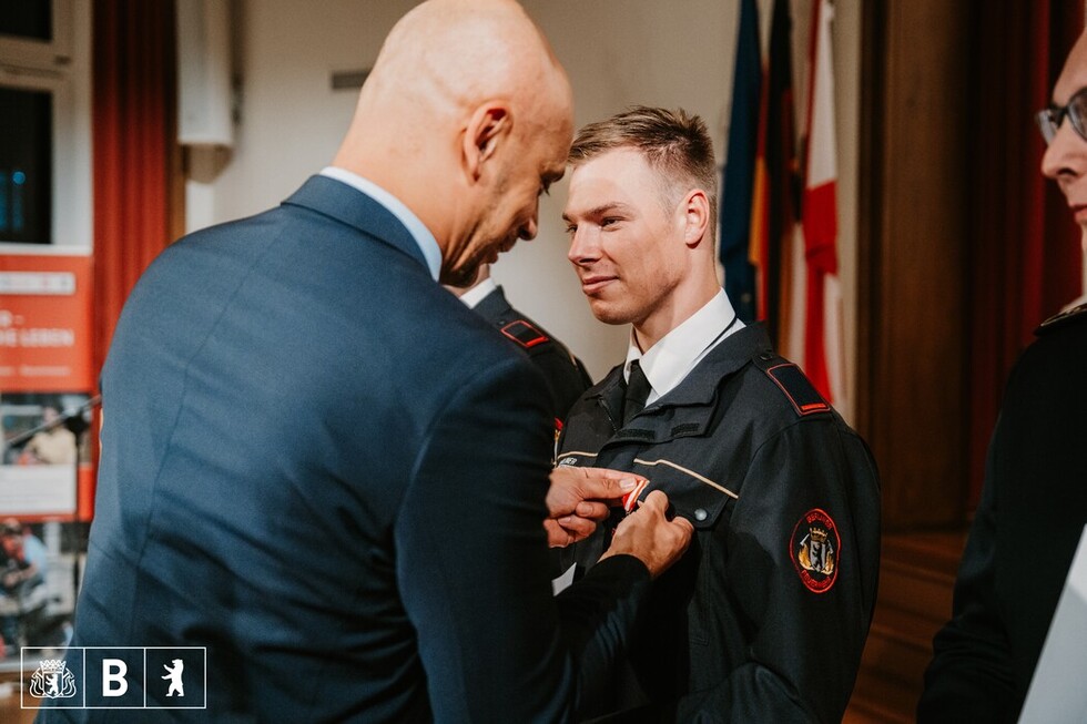 Ehrung mit dem Feuerwehr- und Katastrophenschutz-Ehrenzeichen der Stufe 1