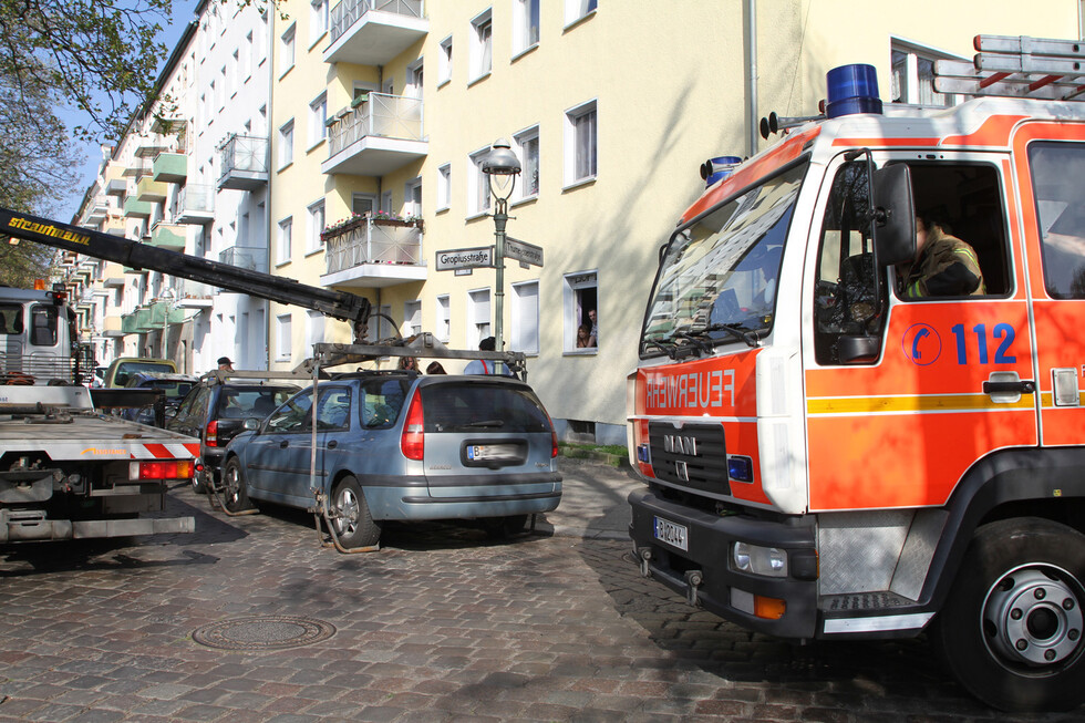 Rettungskräfte werden blockiert