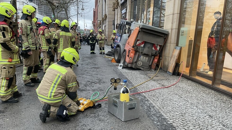 Sicherung der eingebrochenen Kleinkehrmaschine