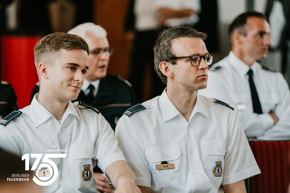 Feierliche Ernennung und Beförderung bei der Berliner Feuerwehr