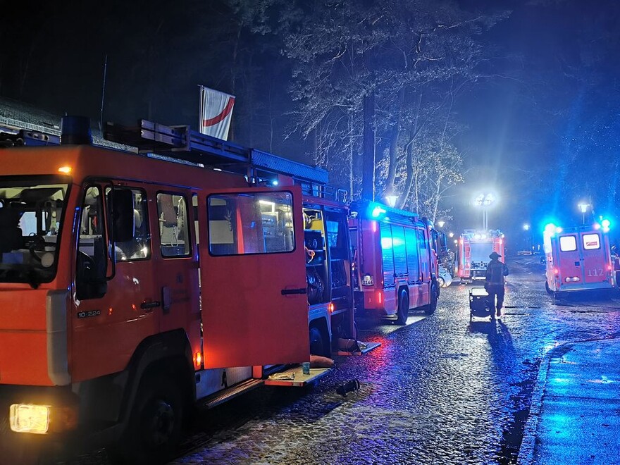 Einsatzfahrzeuge an der Einsatzstelle