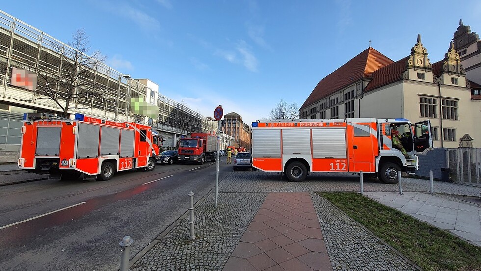 Sonderfahrzeuge an der Einsatzstelle