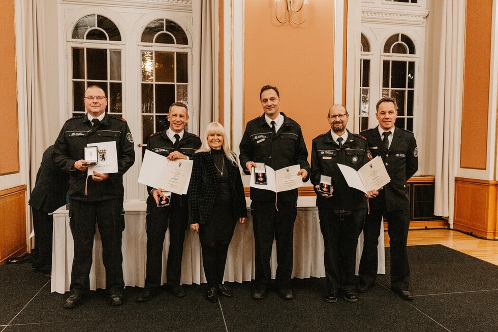 Verleihung des goldenen Feuerwehr- und Katastrophenschutz-Ehrenzeichens