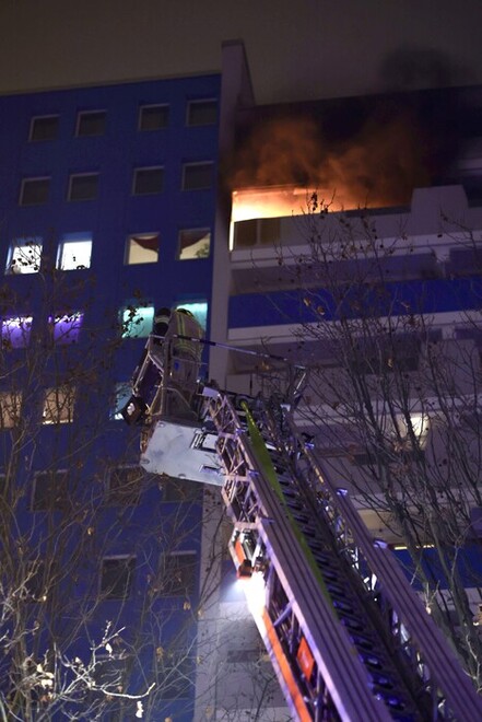 Brandbekämpfungen über eine Drehleiter
