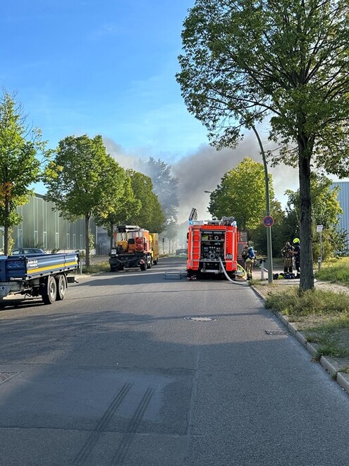 Rauchsäule über der Einsatzstelle