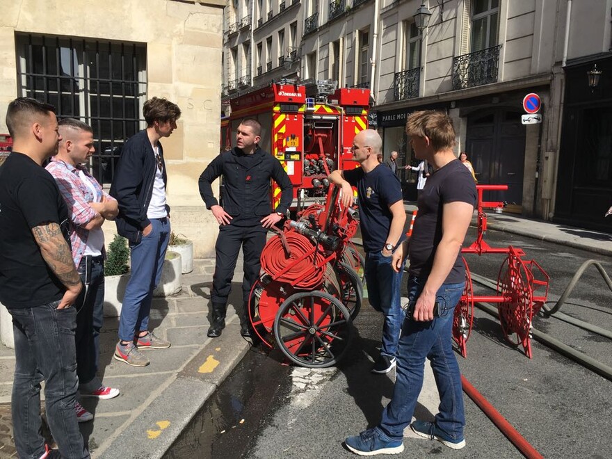 Präsentation der Pariser Feuerwehr