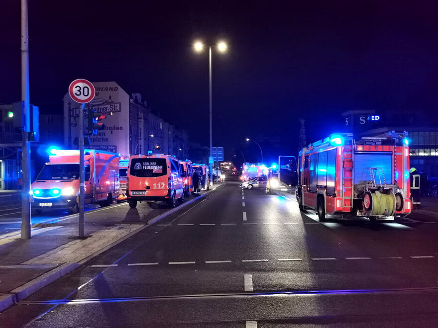 Rettungsfahrzeuge an der Einsatzstelle